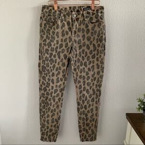 Blank NYC The Reade Crop Catwalk Cropped Denim Animal Print 28